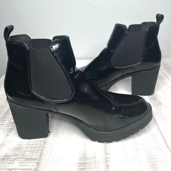 Halston Vegan Leather Heeled Platform Chelsea Boots - Size 8 - Picture 4 of 11